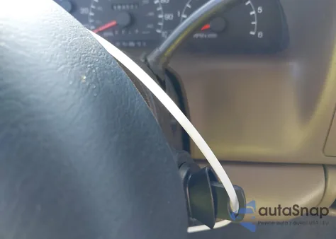 2000 Ford F-350 Lariat/Xl/Xlt from USA, damaged, VIN 1FTSW30S2YEA50567